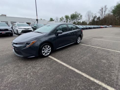 Used 2024 Toyota Corolla LE image 7