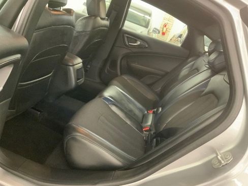Used 2016 Chrysler 200 S image 12