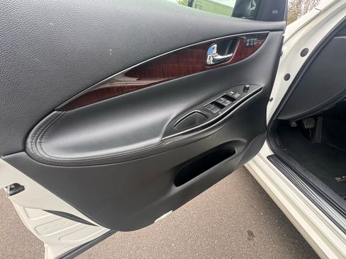 Used 2015 INFINITI QX50 AWD image 17