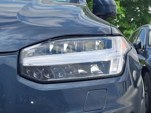 Used 2024 Volvo XC90 T8 Ultimate w/ Lounge Package AWD/4WD image 3