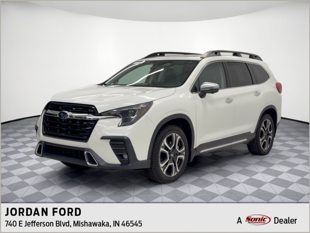 Used 2023 Subaru Ascent Touring AWD/4WD image 1