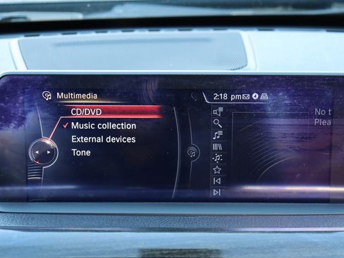 Used 2015 BMW M4 Convertible image 34