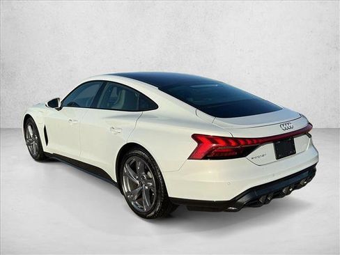 Used 2023 Audi e-tron GT Premium Plus image 7