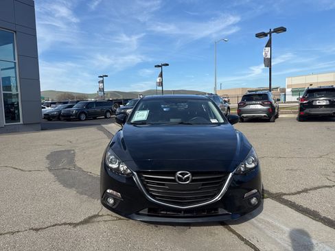 Used 2016 MAZDA MAZDA3 i Touring image 3