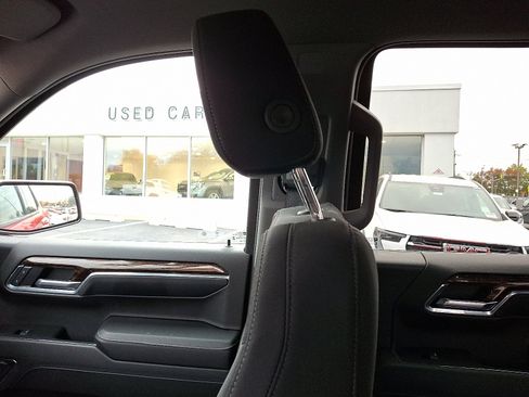 Certified 2023 GMC Sierra 1500 Elevation image 17