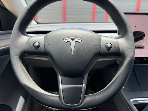 Used 2023 Tesla Model Y Long Range AWD/4WD image 25