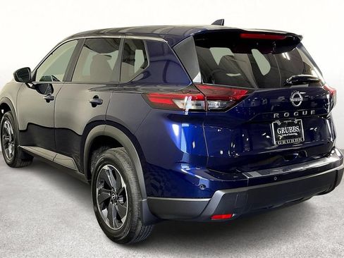 New 2026 Nissan Rogue SV w/ Cold Weather Package FWD image 4