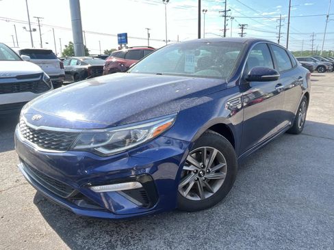 Used 2020 Kia Optima LX image 2