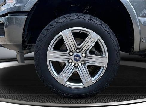 Used 2019 Ford F150 Lariat w/ Equipment Group 502A Luxury AWD/4WD image 34