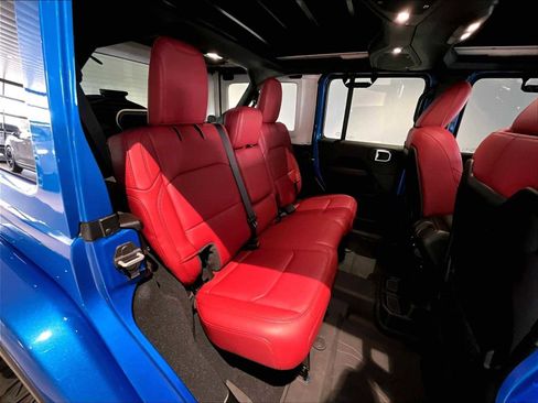 Used 2024 Jeep Wrangler Unlimited Rubicon 392 image 32