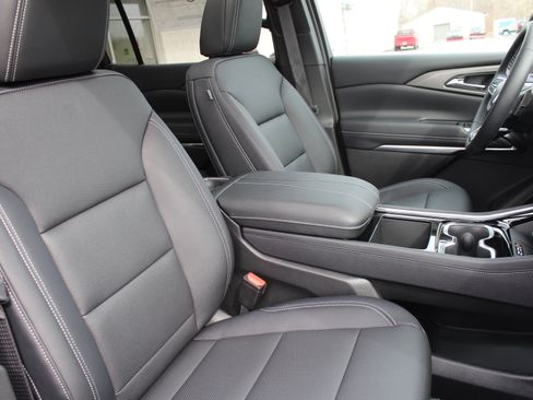 New 2026 Chevrolet Traverse LT w/ Sun and Wheel Package image 15