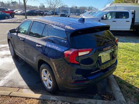 Used 2022 GMC Terrain SLE image 31