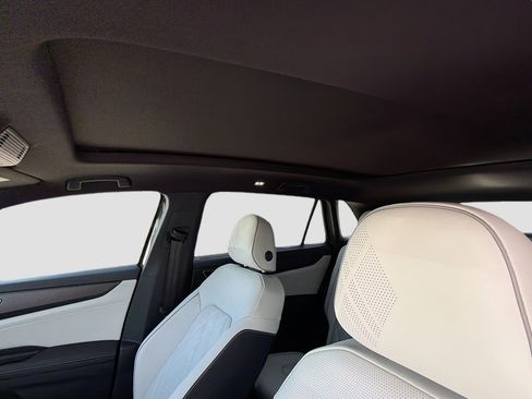 New 2026 Volkswagen Atlas Cross Sport SEL Premium R-Line AWD/4WD image 26
