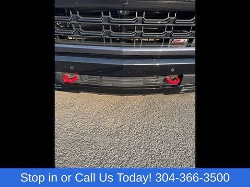 Used 2024 Chevrolet Silverado 1500 LT Trail Boss w/ LT Trail Boss Premium Package AWD/4WD image 12