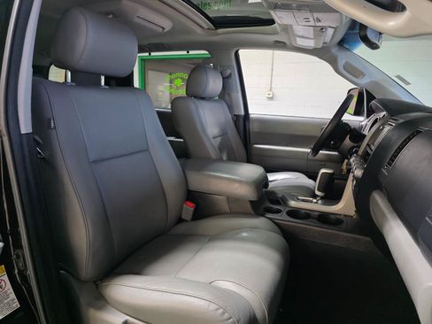 Used 2017 Toyota Sequoia Limited AWD/4WD image 27