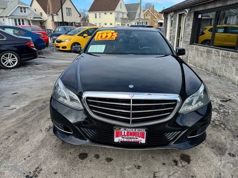 Used 2016 Mercedes-Benz E 350 E 350 4MATIC w/ Premium Package image 2