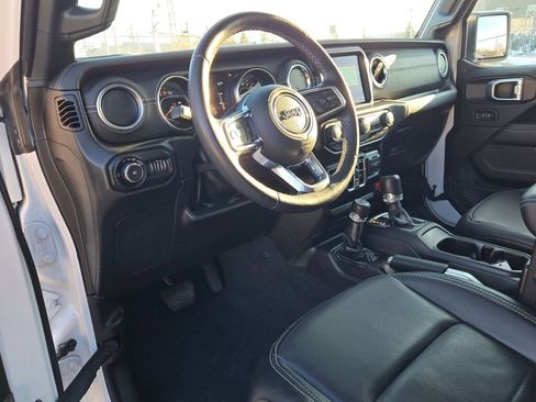 Certified 2022 Jeep Wrangler Unlimited Sahara w/ Cold Weather Group image 19