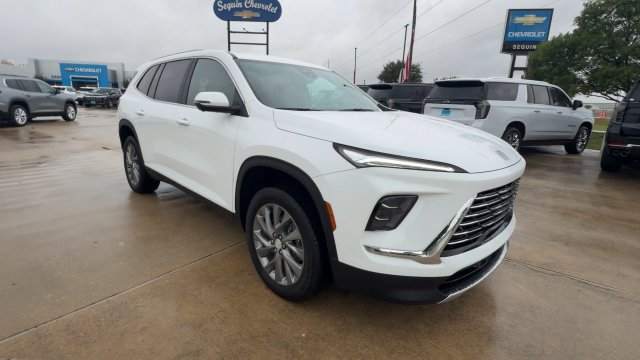 Certified 2026 Buick Enclave Preferred FWD image 2