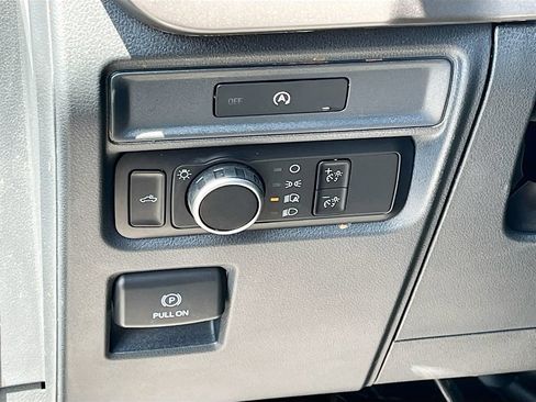 Used 2025 Ford F150 XL AWD/4WD image 10