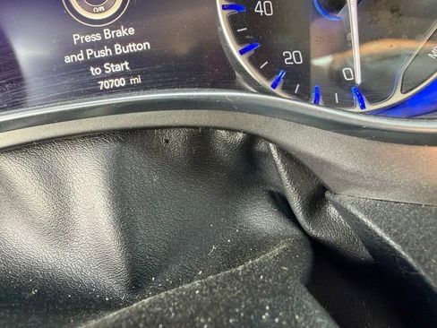 Used 2019 Chrysler Pacifica Limited w/ Tire & Wheel Group FWD image 27