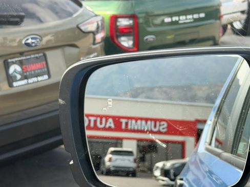 Used 2024 Honda Pilot TrailSport image 17