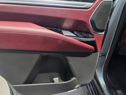 Used 2025 Cadillac Escalade Sport w/ LPO, Floor Liner Package AWD/4WD image 15