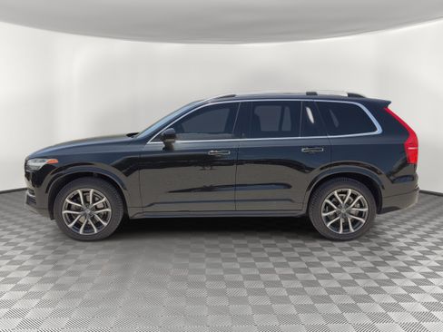Used 2019 Volvo XC90 T5 Momentum FWD image 2