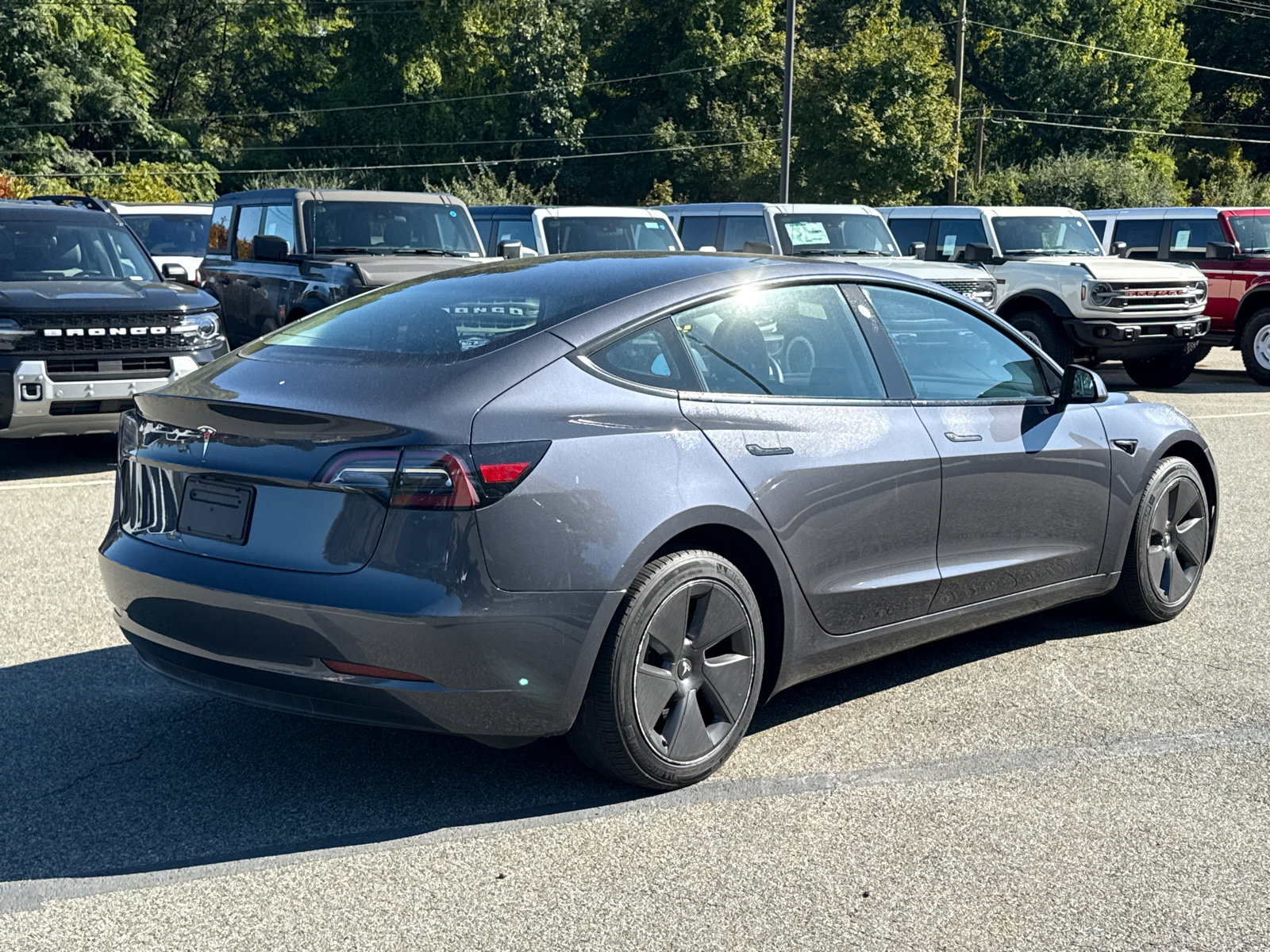 Used 2023 Tesla Model 3 Standard Range RWD image 4