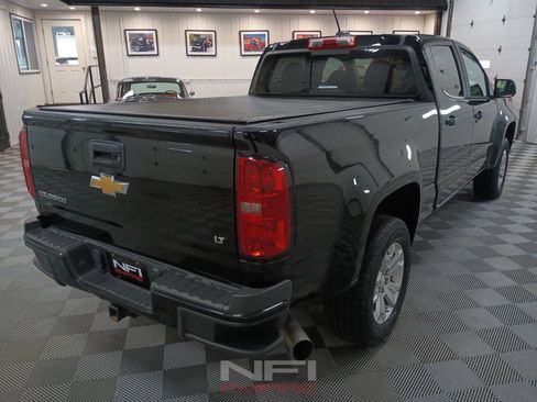 Used 2017 Chevrolet Colorado LT w/ LT Convenience Package AWD/4WD image 7