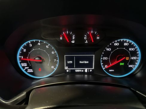 Used 2020 Chevrolet Equinox LS image 19