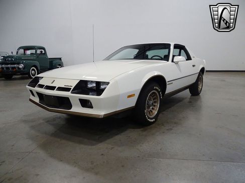 Used 1984 Chevrolet Camaro Berlinetta image 2