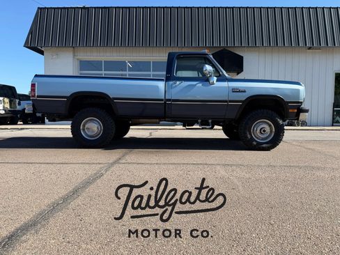 Used 1993 Dodge D/W Truck 250 AWD/4WD image 1