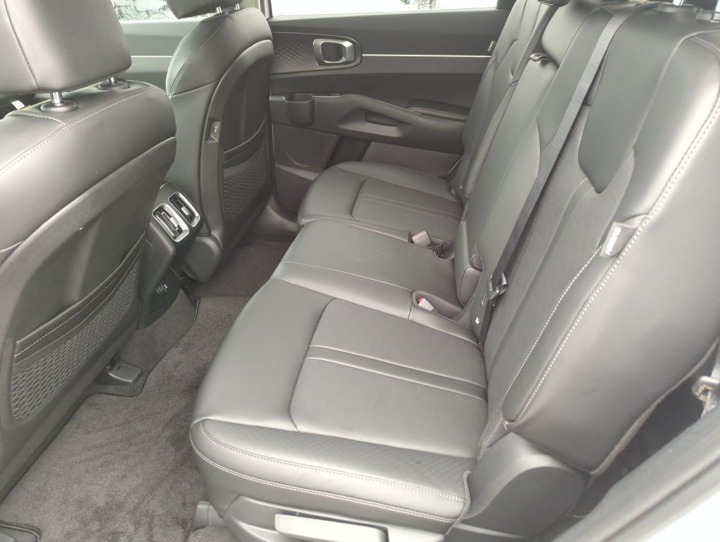 New 2026 Kia Sorento S FWD image 16