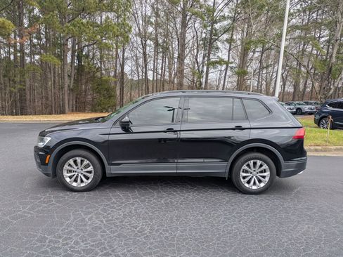 Used 2020 Volkswagen Tiguan S image 8