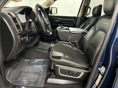 Used 2019 RAM 1500 Laramie AWD/4WD image 11