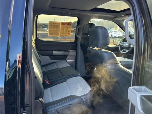 Used 2022 Ford F150 Limited image 11