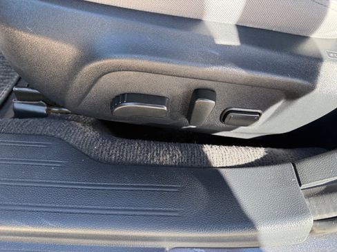 Used 2019 Subaru Outback 2.5i Premium image 17