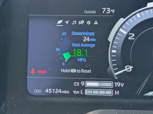 Used 2024 Toyota Sequoia Platinum RWD image 21