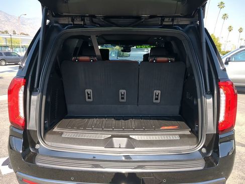 Used 2023 GMC Yukon Denali Ultimate AWD/4WD image 29