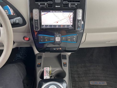 Used 2016 Nissan Leaf SV FWD image 17