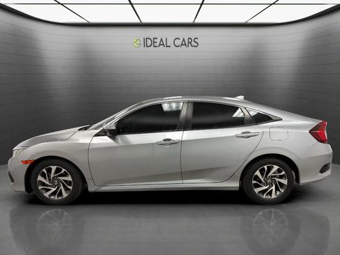 Used 2018 Honda Civic EX image 2