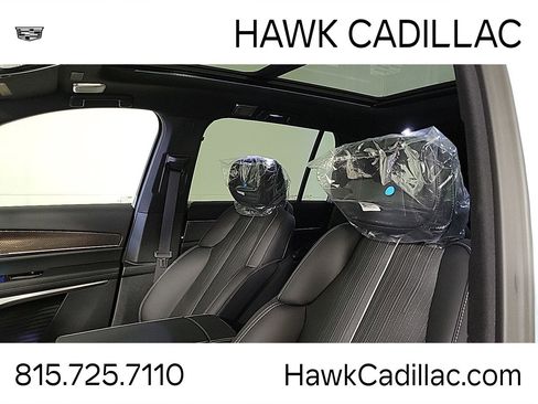 New 2026 Cadillac Vistiq Sport w/ LPO, Floor Liner Package AWD/4WD image 13