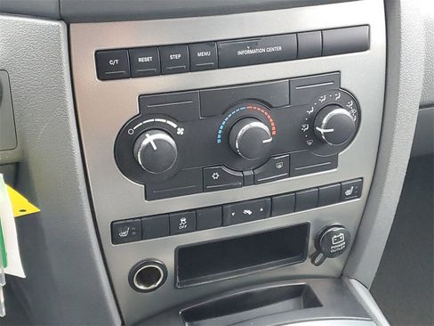 Used 2007 Jeep Grand Cherokee Laredo image 15