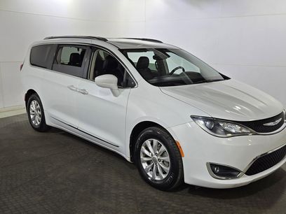 Used 2019 Chrysler Pacifica Touring-L