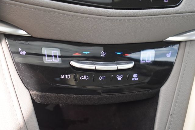Used 2018 Cadillac XT5 Luxury w/ Driver Awareness Package AWD/4WD image 33