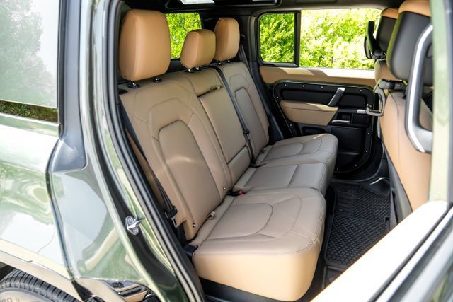 New 2026 Land Rover Defender 110 X-Dynamic SE AWD/4WD image 48