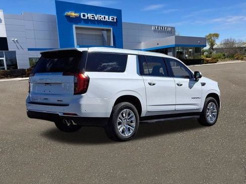Used 2025 GMC Yukon XL Denali AWD/4WD image 27