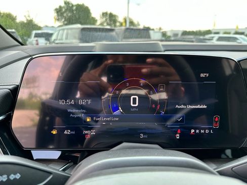 New 2025 Chevrolet Suburban Premier image 30