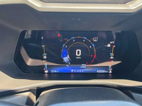 Used 2023 Chevrolet Colorado W/T RWD image 14
