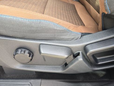 Used 2023 Ford Bronco Outer Banks image 17